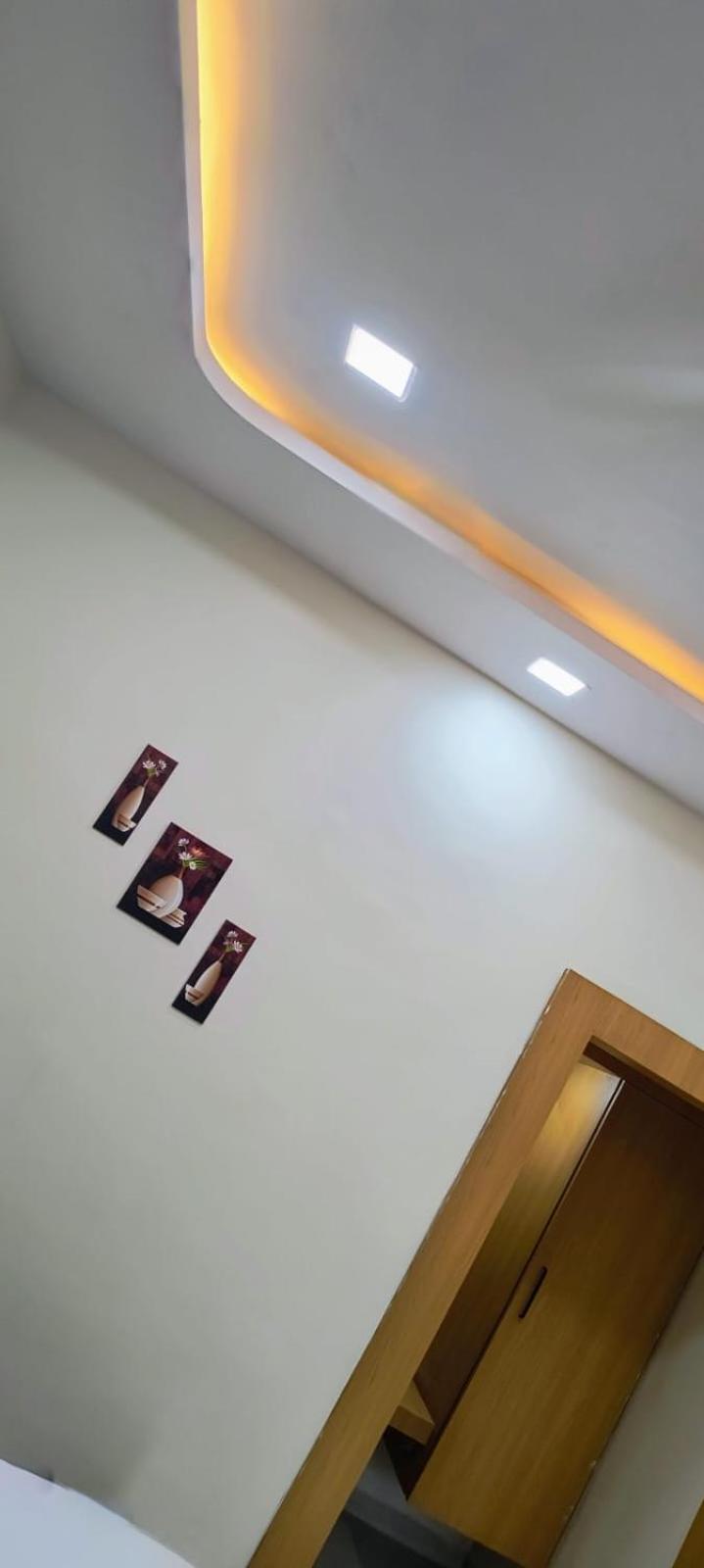 Hotel Satyam Shajapur Exteriér fotografie